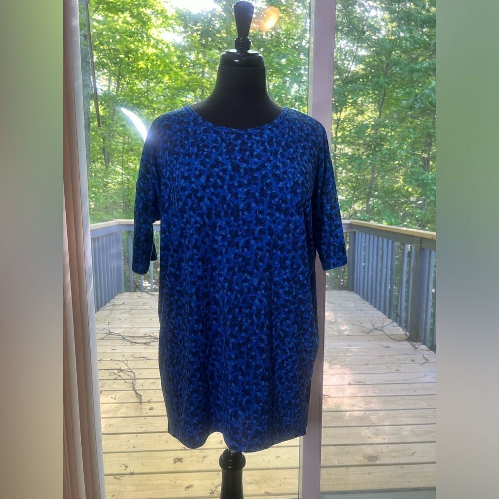 🐘 Lularoe T-shirt